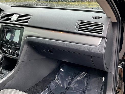 Used 2012 Volkswagen Passat 2.5 S image 19