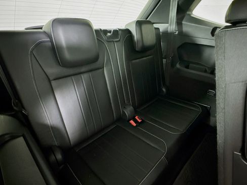 Used 2024 Volkswagen Tiguan SE R-Line w/ MDO Package, Three-Row FWD image 28