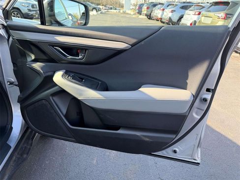 Used 2025 Subaru Outback Premium image 10
