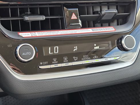Certified 2025 Toyota Corolla LE FWD image 14