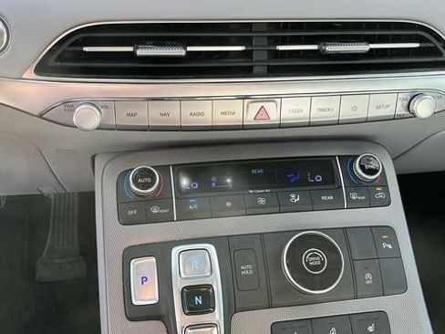 Used 2022 Hyundai Palisade SEL w/ 8P Bench Seat Package FWD image 13