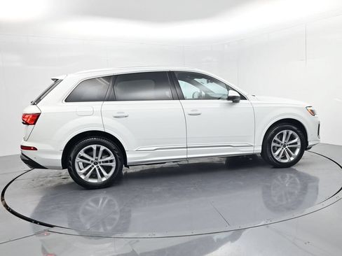 Used 2025 Audi Q7 3.0T Premium Plus AWD/4WD image 8