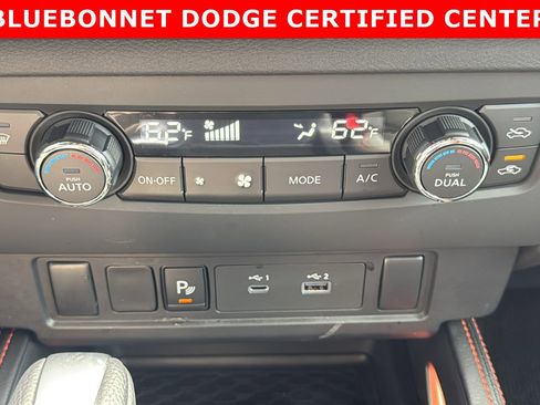 Used 2025 Nissan Frontier Pro-X image 16