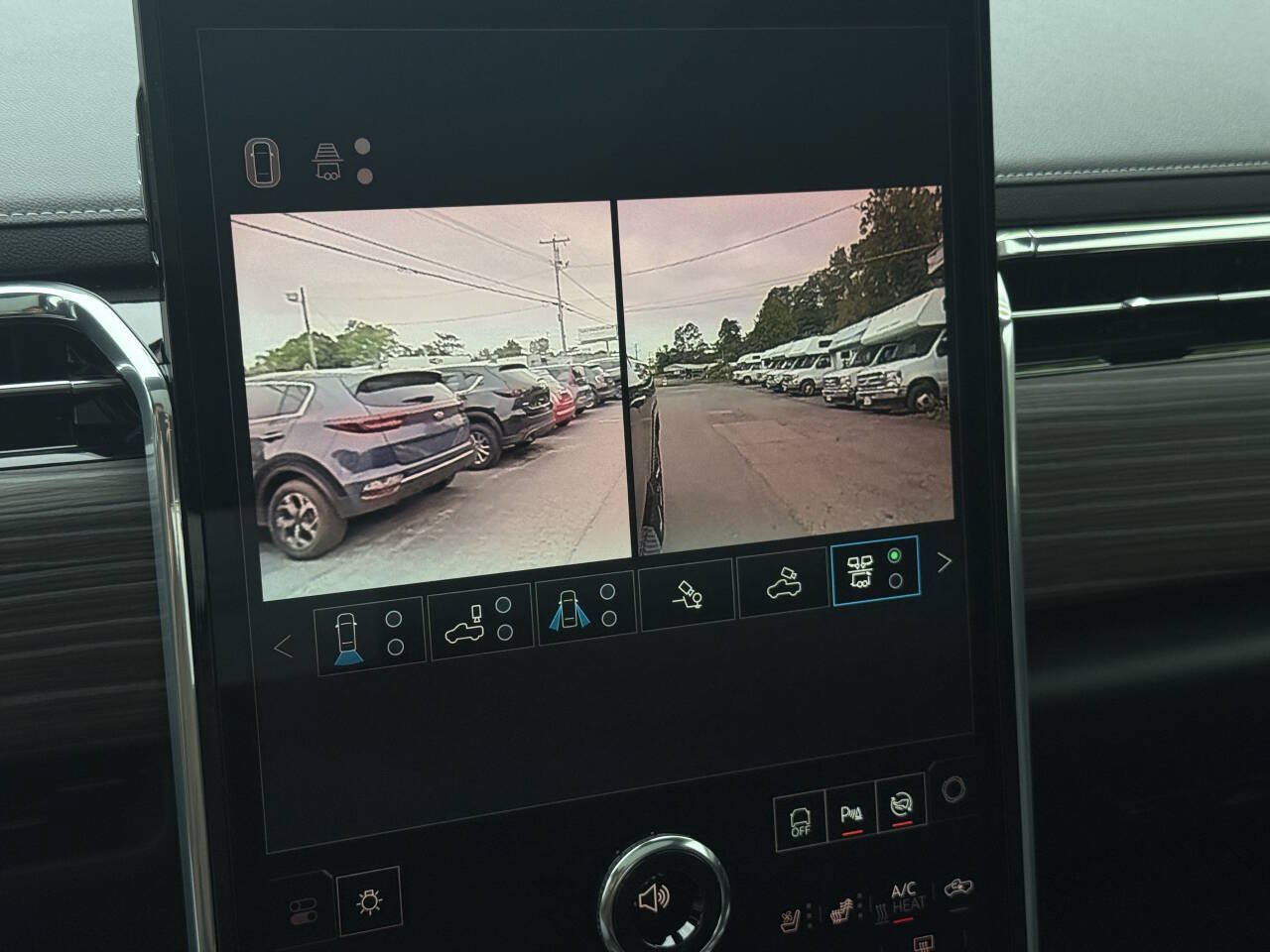 Used 2025 GMC Sierra EV Denali AWD/4WD image 27