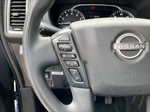 Used 2022 Nissan Frontier SV w/ Technology Package image 18