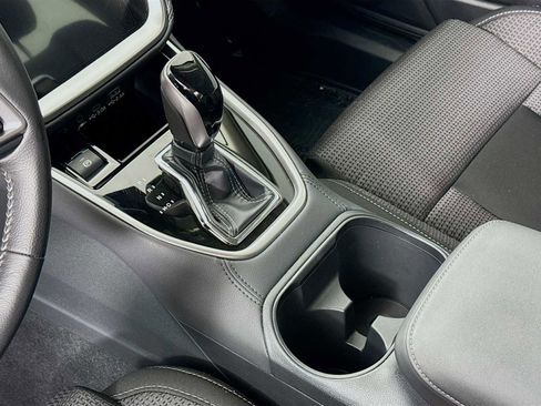 Used 2025 Subaru Outback Premium image 18