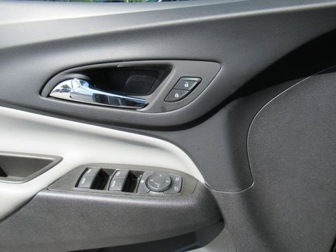 Used 2023 Chevrolet Equinox LS w/ Sport Edition FWD image 21