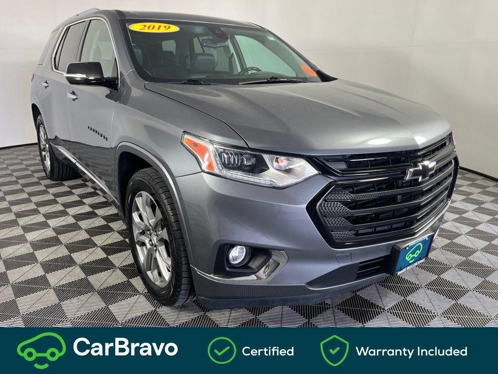 Used 2019 Chevrolet Traverse Premier w/ LPO, Blackout Package AWD/4WD image 3