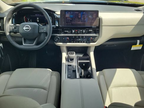 New 2026 Nissan Pathfinder SL FWD image 7