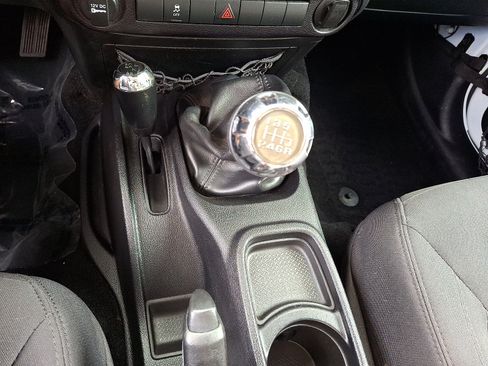Used 2016 Jeep Wrangler Sport AWD/4WD image 16