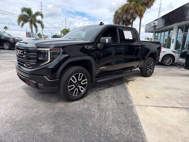 Used 2022 GMC Sierra 1500 AT4 w/ AT4 Preferred Package AWD/4WD image 4