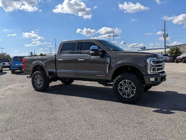 New 2027 Ford F250 Platinum w/ Platinum Plus Package AWD/4WD image 2