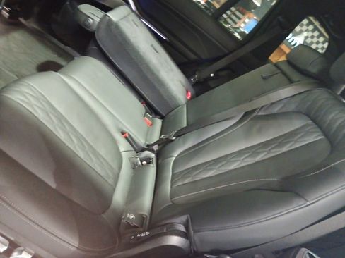 Used 2026 BMW X7 M60i AWD/4WD image 7