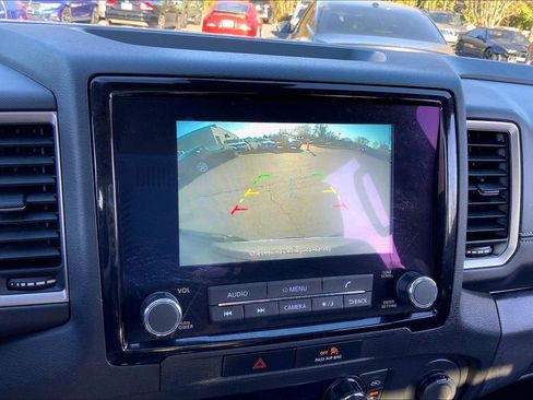 Used 2023 Nissan Frontier SV w/ SV Convenience Package image 11