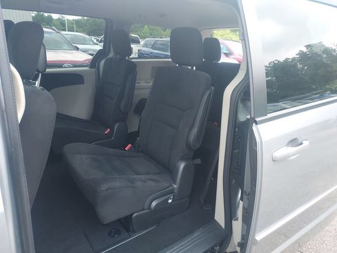 Used 2015 Dodge Grand Caravan SXT FWD image 27