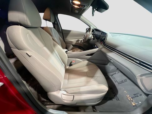 Used 2023 Hyundai Elantra SEL w/ Convenience Package FWD image 19