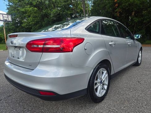 Used 2017 Ford Focus SE FWD image 10