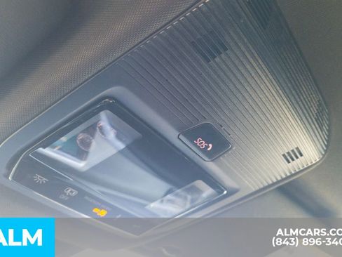 Used 2024 Volkswagen Atlas Cross Sport SE image 36