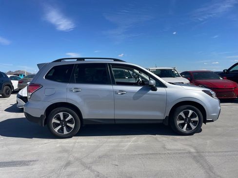 Used 2017 Subaru Forester 2.5i Limited image 2