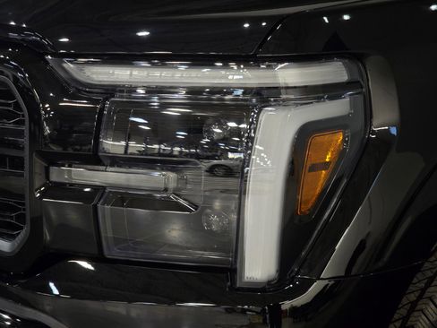 New 2026 Ford F150 Lariat w/ Equipment Group 502A High AWD/4WD image 5