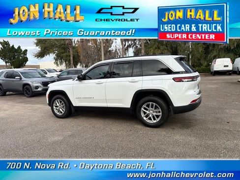 Used 2024 Jeep Grand Cherokee Laredo X w/ Trailer Tow Package image 6