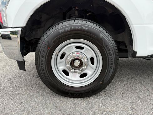 Used 2017 Ford F250 XL w/ Power Equipment Group RWD image 40