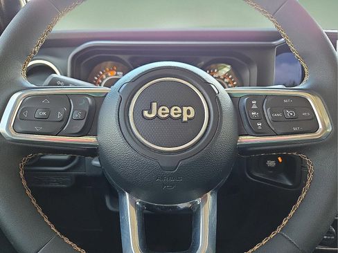 New 2024 Jeep Wrangler Sahara w/ Technology Group image 24