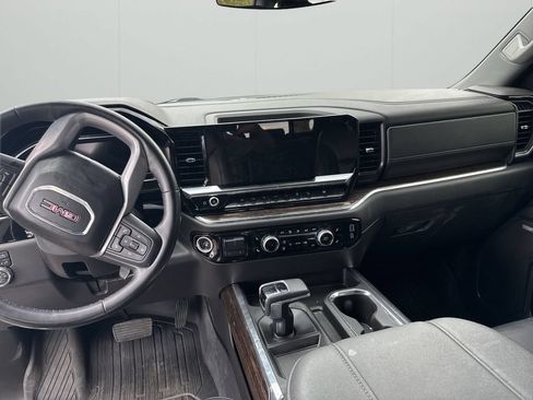 Used 2024 GMC Sierra 1500 Elevation w/ Elevation Premium Package AWD/4WD image 12