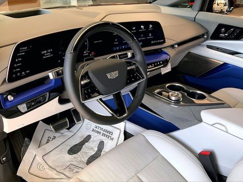 New 2026 Cadillac Optiq Sport 2 image 9