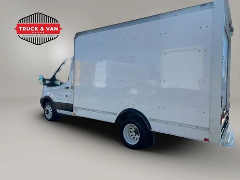 Used 2019 Ford Transit 350 138 DRW w/ Interior Upgrade Package RWD image 4