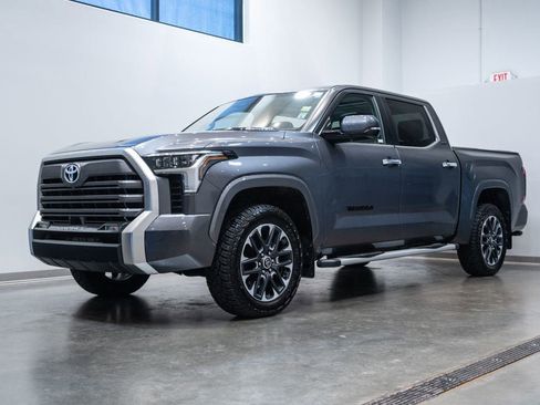 Used 2024 Toyota Tundra Limited AWD/4WD image 3