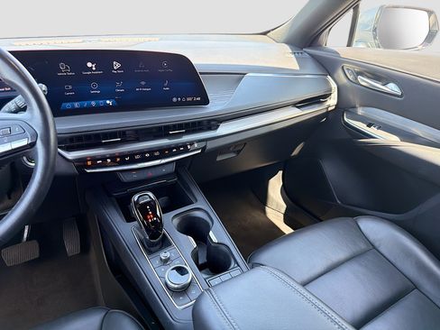 Certified 2025 Cadillac XT4 Premium Luxury FWD image 22