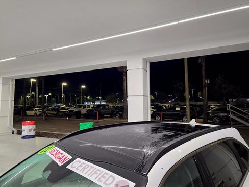 Used 2022 Kia Sorento S w/ Panoramic Sunroof Package FWD image 11
