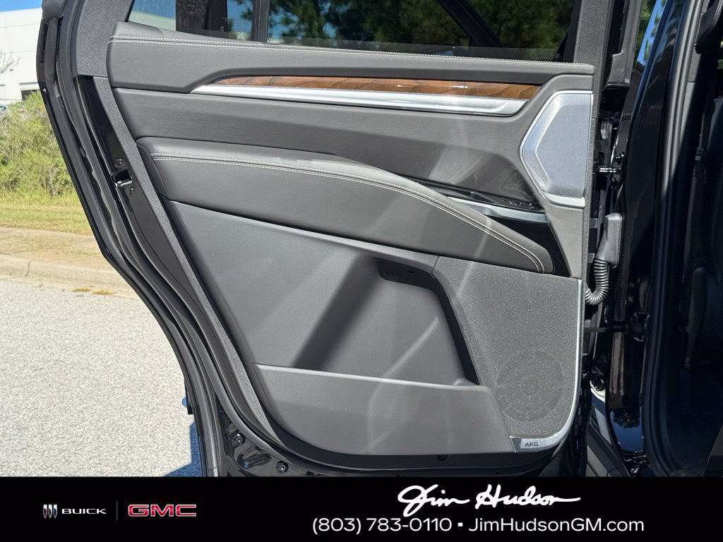 Certified 2026 Cadillac Escalade Platinum Luxury AWD/4WD image 24