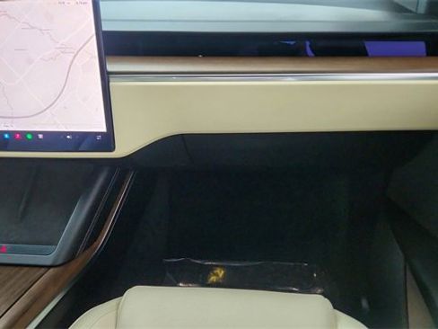 Used 2023 Tesla Model X image 35