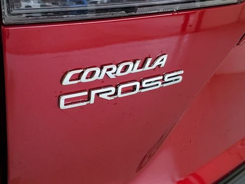 Used 2026 Toyota Corolla Cross LE FWD image 8