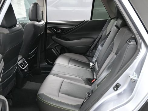 Used 2025 Subaru Outback Onyx Edition AWD/4WD image 31