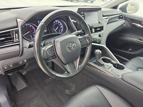 Used 2023 Toyota Camry SE image 12