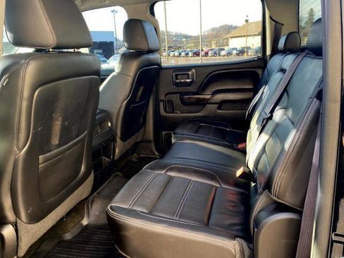 Used 2015 GMC Sierra 3500 Denali w/ Duramax Plus Package image 8