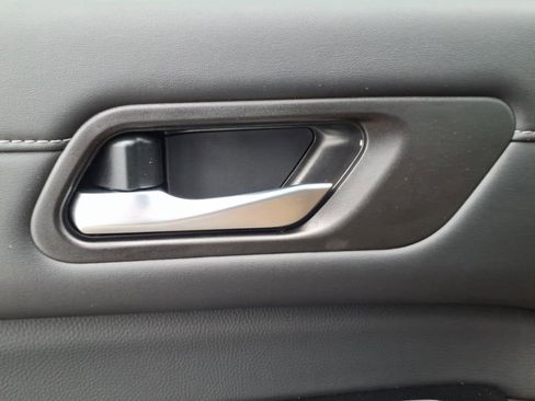 New 2026 Nissan Pathfinder SL image 16