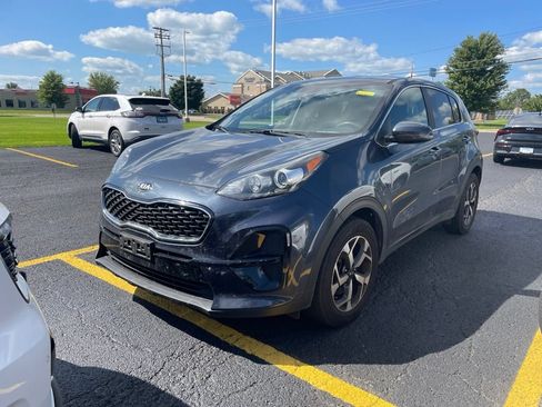 Used 2020 Kia Sportage LX FWD image 2