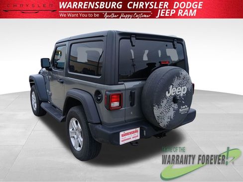 Used 2018 Jeep Wrangler Sport image 6