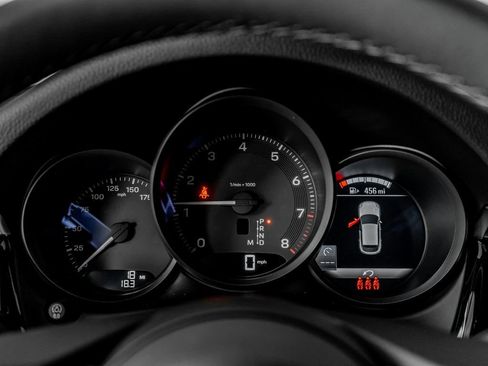 Certified 2026 Porsche Macan AWD/4WD image 19