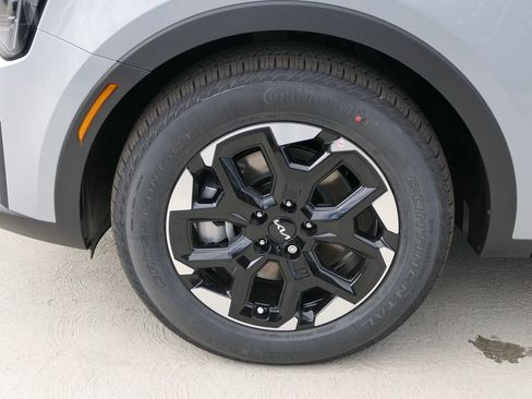 New 2026 Kia Sorento S image 9