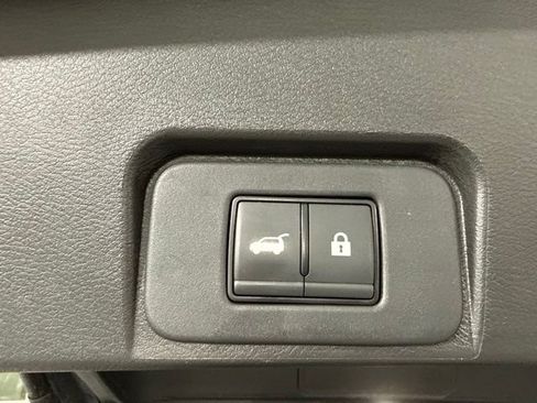 Used 2024 Nissan Rogue SV FWD image 10