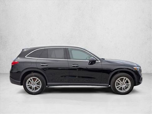 Used 2023 Mercedes-Benz GLC 300 4MATIC image 4