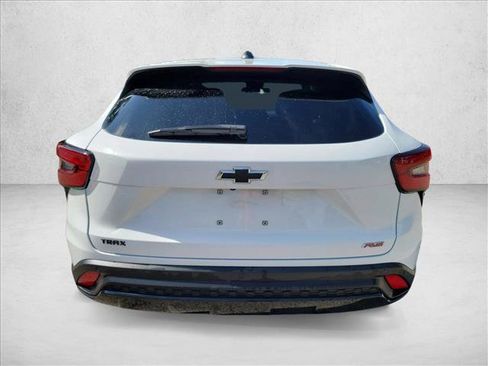 Used 2025 Chevrolet Trax RS w/ Driver Confidence Package FWD image 6
