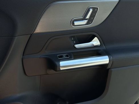 Used 2023 Mercedes-Benz GLA 250 image 36