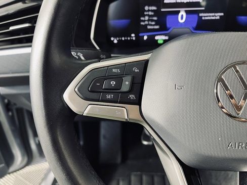 Used 2024 Volkswagen Jetta SE image 21