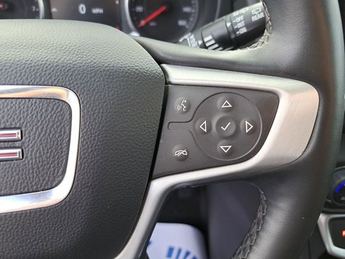 Used 2024 GMC Terrain SLT image 21
